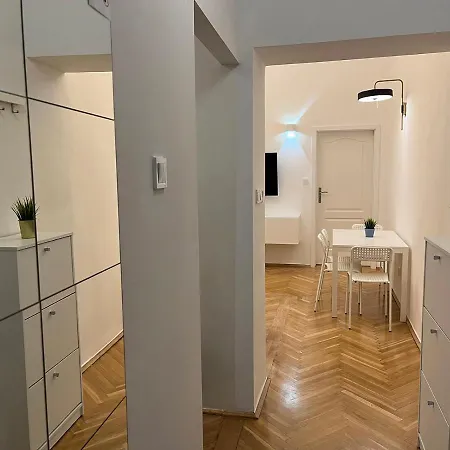 Appartamento Big Apart Market Square - Rynek 46 - 4 Rooms!!! - View *